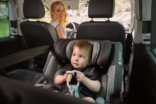 Seggiolini Auto: Sicurezza e Strategie per Convincere i Bambini a Usarli